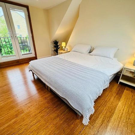 Family Home In Hampshire - Sleeps Up To 9 People With 3 Parking Spaces Winchester Buitenkant foto